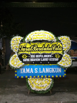 Papan Bunga Duka di Boting